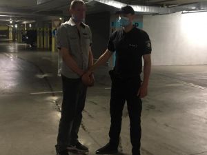Во Львове пьяный мужчина угрожал взорвать гранату в спортивном центре