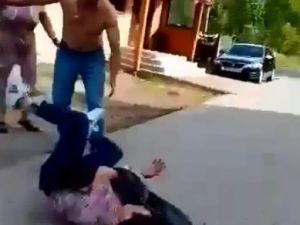 Во Львовской области депутат избил женщину: появилось видео
