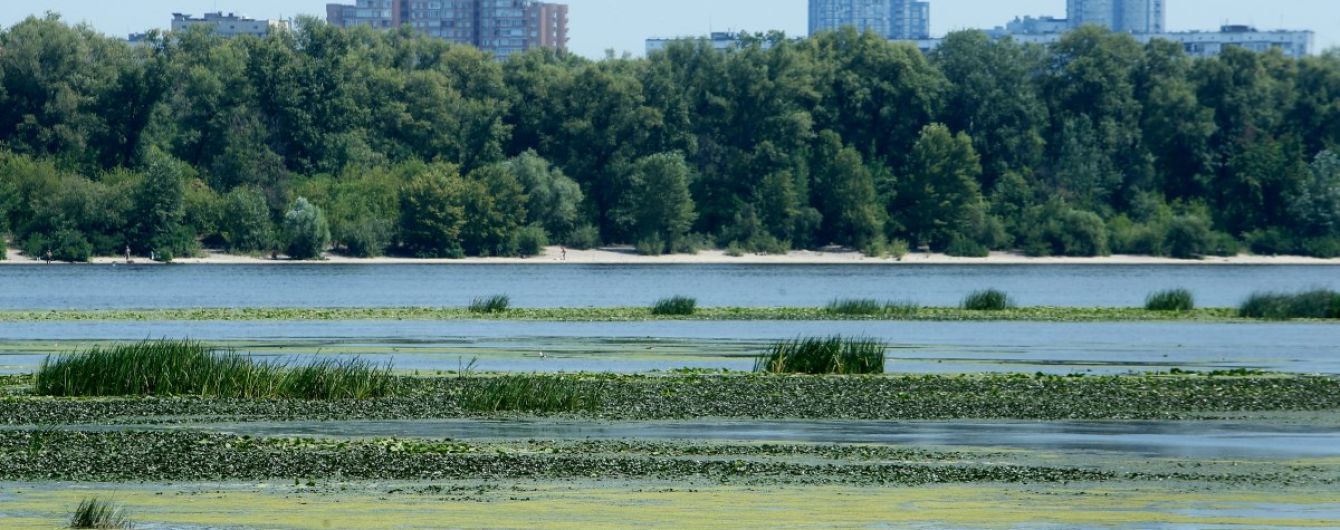 Пити чи не пити: екологи занепокоєні якістю води з Дніпра, яку споживають дві третини українців