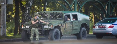 Выборы в Беларуси: очевидцы сообщают о военной технике в Минске и перебоях с интернетом