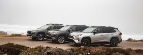 Стали відомі ціни на новий кросовер Toyota RAV4