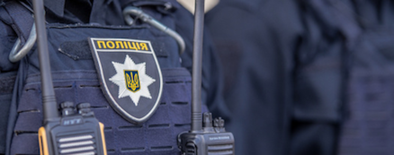 В Киеве на Подоле трое мужчин с помощью газовой смеси взорвали банкомат