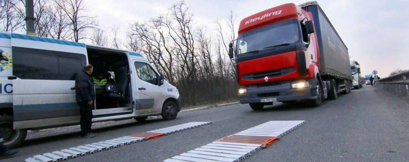 Від початку 2020 року водіїв фур оштрафували за перевантаження на 100 млн грн