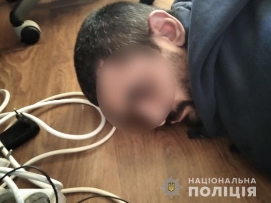 У Броварах поліція затримала крадіїв готівки з терміналів самообслуговування: з'явилися фото