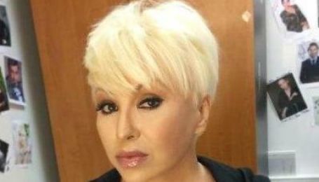 Виконавицю хіта "Ягода-малина" підключили до апарату ШВЛ