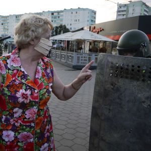 В Беларуси во время массовых протестов задержали более полсотни журналистов