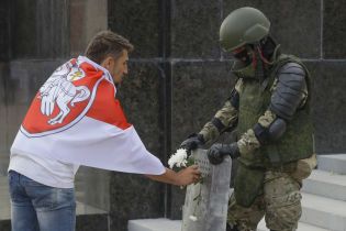 Масові страйки, заклики до санкцій і звернення Лукашенка: як у Білорусі минув шостий день протестів