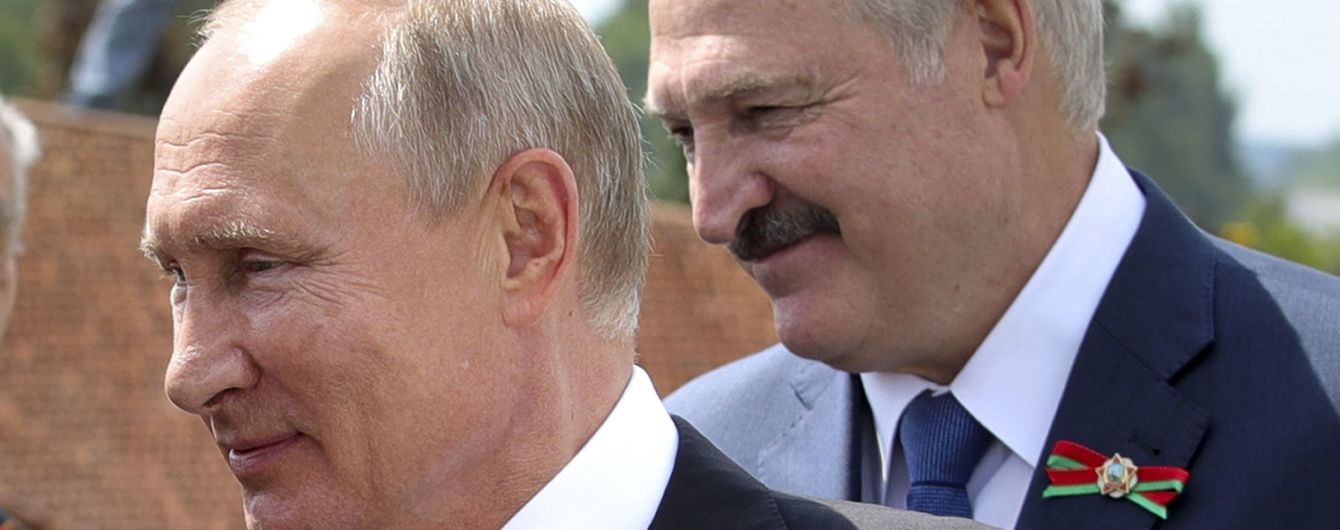 Лукашенко домовився з Путіним про можливе введення російських військових до Білорусі