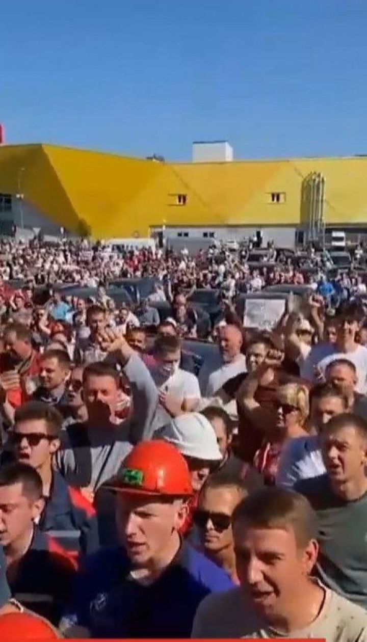 Украина впервые в истории отзывает посла из Беларуси