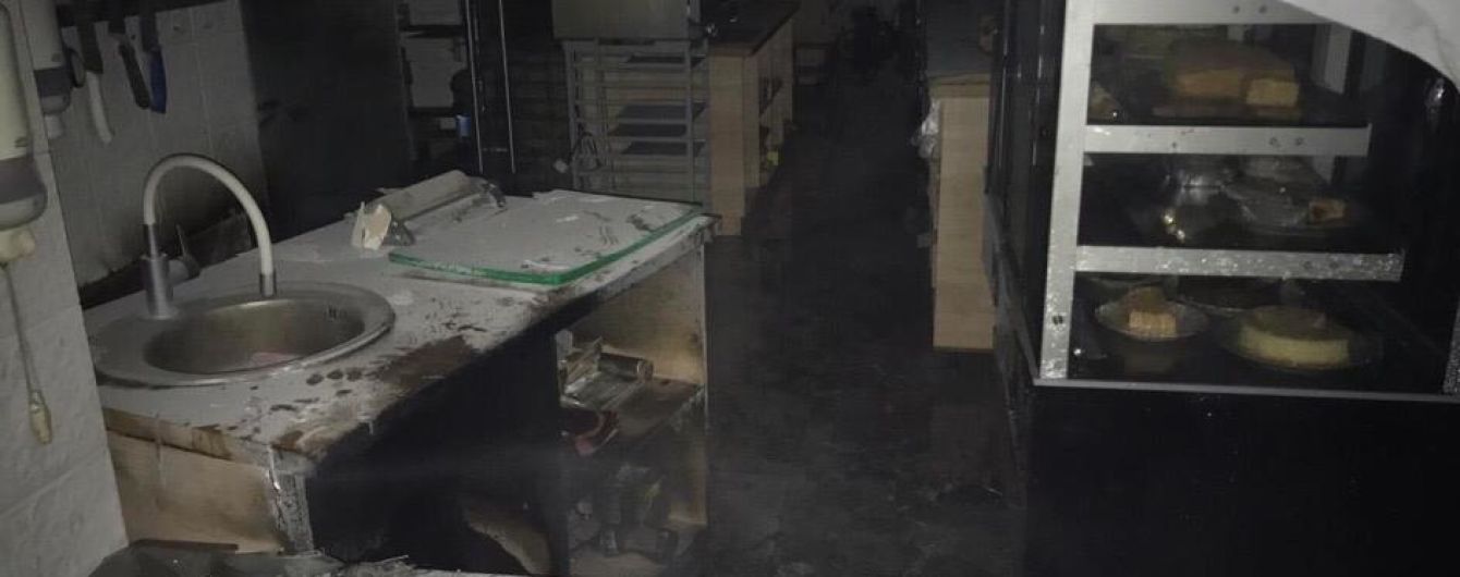 Убытки на 8 млн гривен: в Киеве группа мужчин поджигала магазины молочной продукции