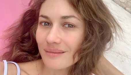 Позировала на яхте: Ольга Куриленко в леопардовом бикини похвасталась безупречной фигурой