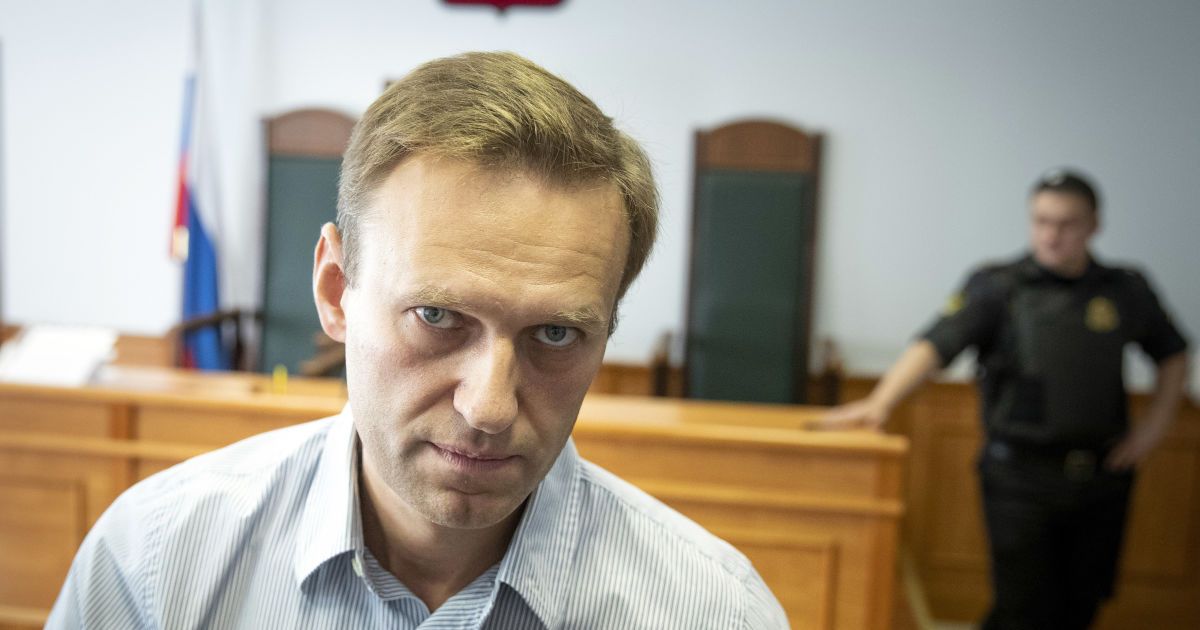 Вероятно отравление Навального: в немецкой клинике изучают состояние здоровья оппозиционера