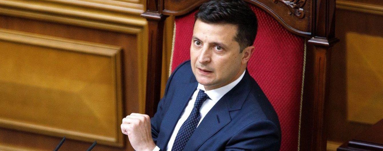 Через загрозу другої хвилі коронавірусу Зеленський доручив підготувати лікарні і посилити контроль за карантином
