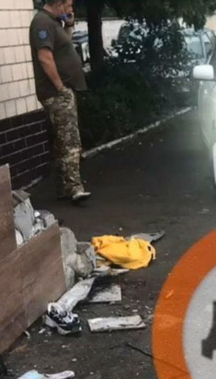 Двом студенткам довелося ампутувати ноги після того, як їх збив нетверезий військовий