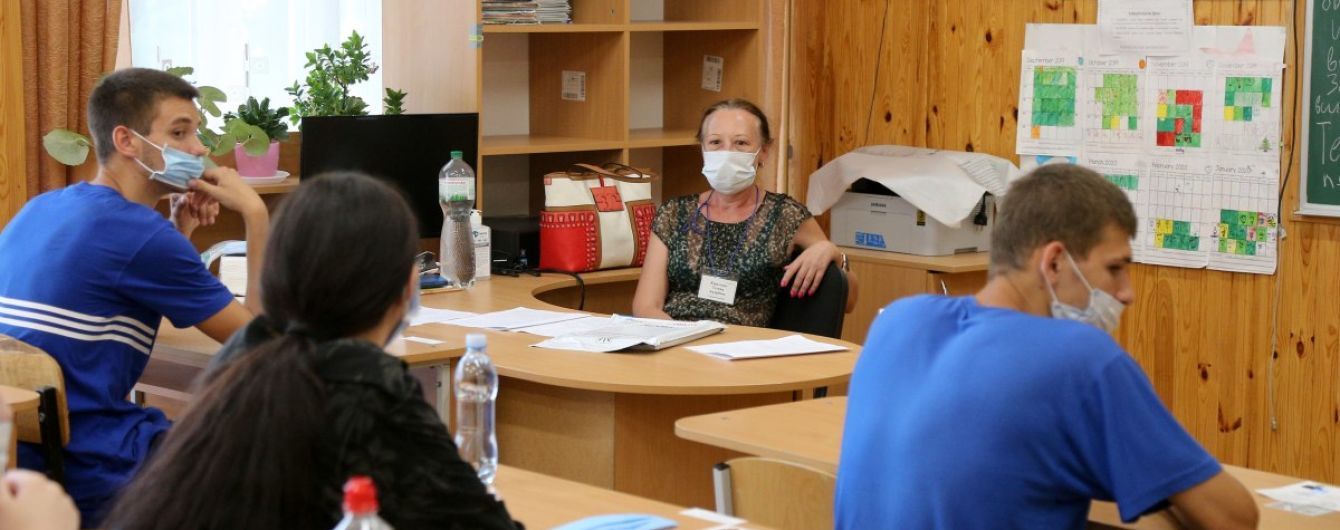 В украинские вузы в этом году поступило на 400 абитуриентов из оккупированных Крыма и Донбасса больше, чем в 2019 году