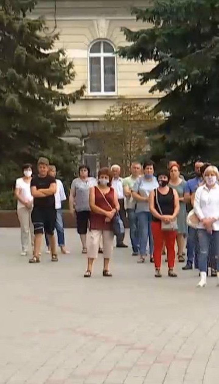 В Івано-Франківську відбувся мітинг проти посилення карантину