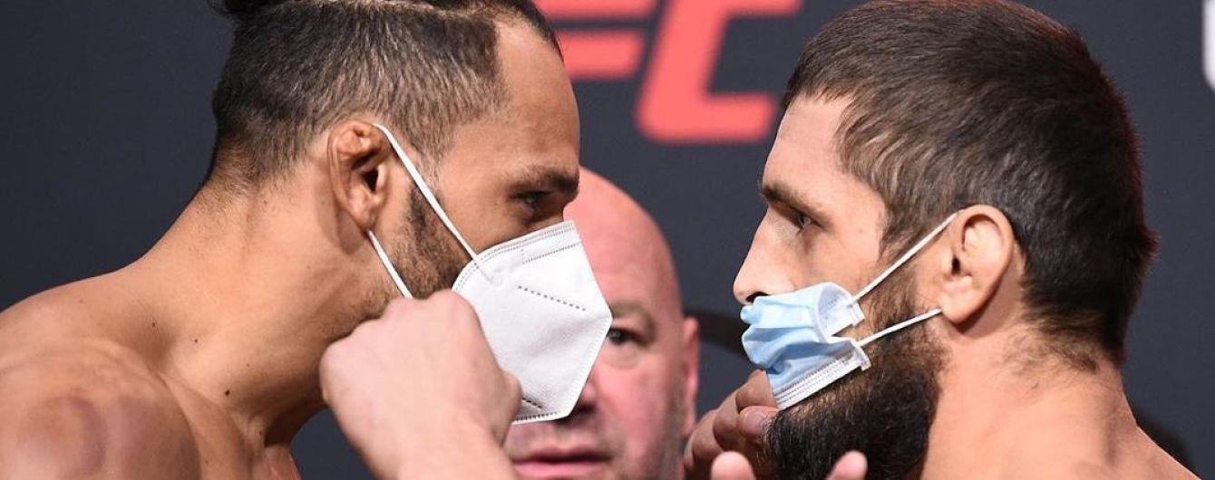 Российский боец UFC дал сопернику пощечину во время адской дуэли взглядов (видео)