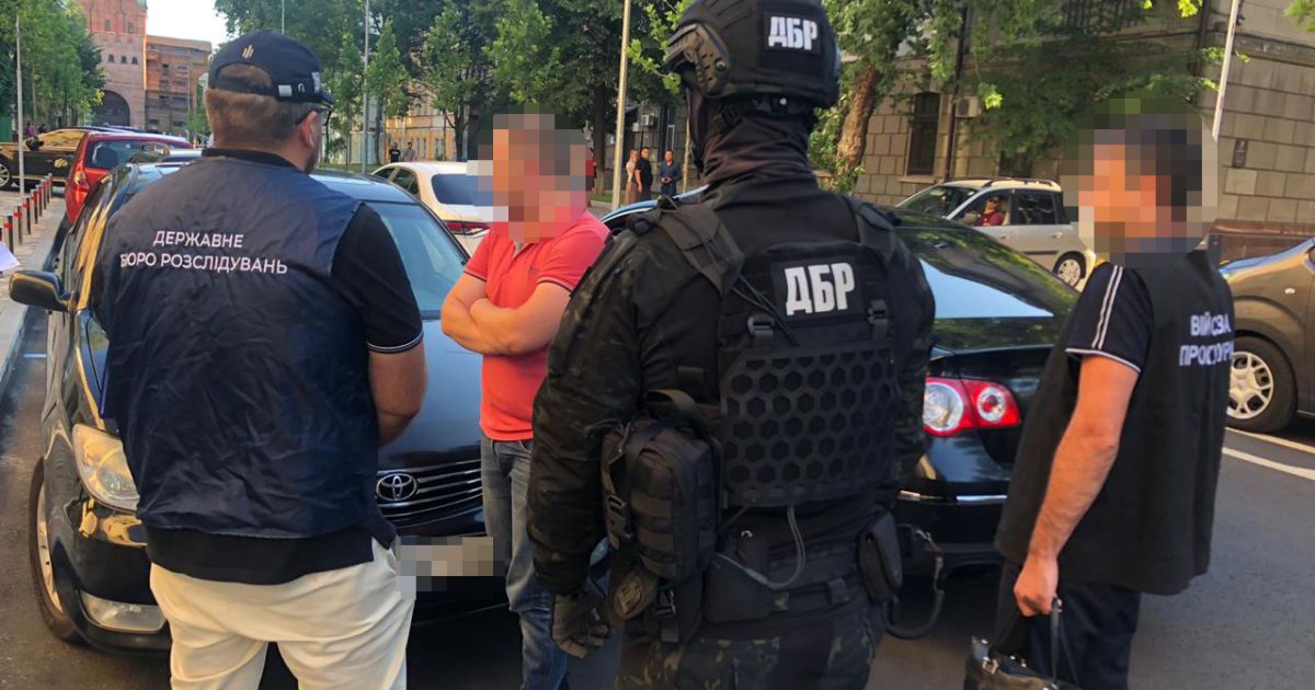 В Киеве сотрудник СБУ шантажировал проституток и требовал деньги