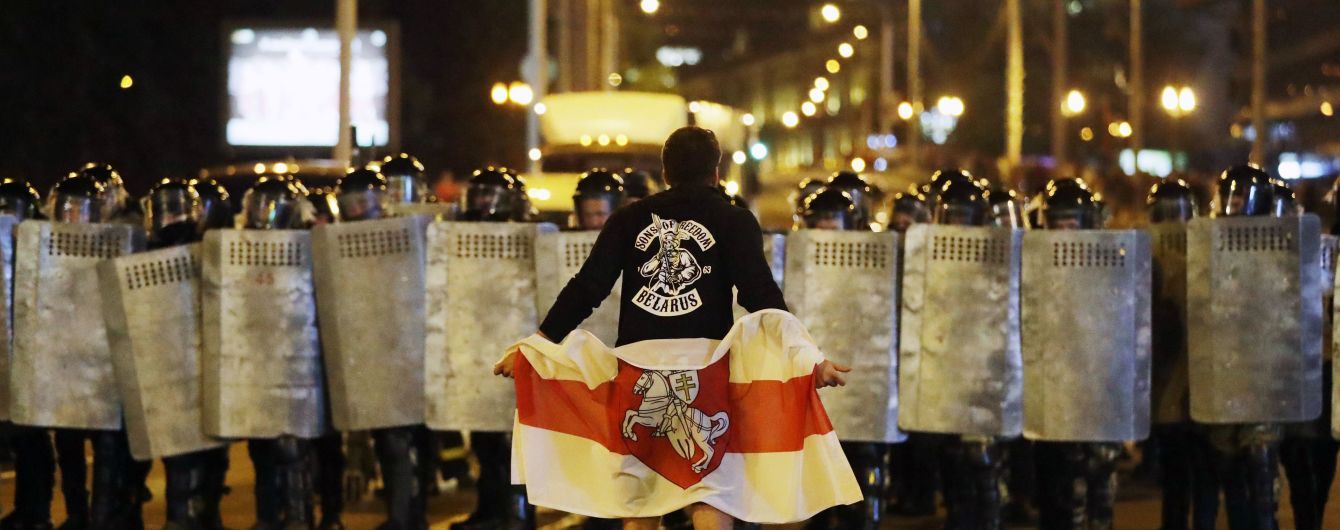 Місяць протестів у Білорусі: чому "задихаються" мітинги і які ризики від втручання Москви