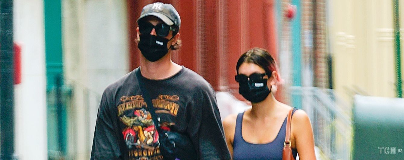 Они таки встречаются: Кайю Гербер подловили на прогулке с новым бойфрендом