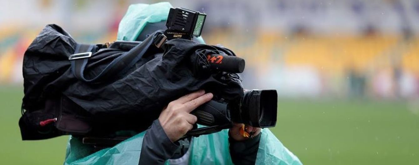 1+1 media возвращает в эфир футбольные матчи