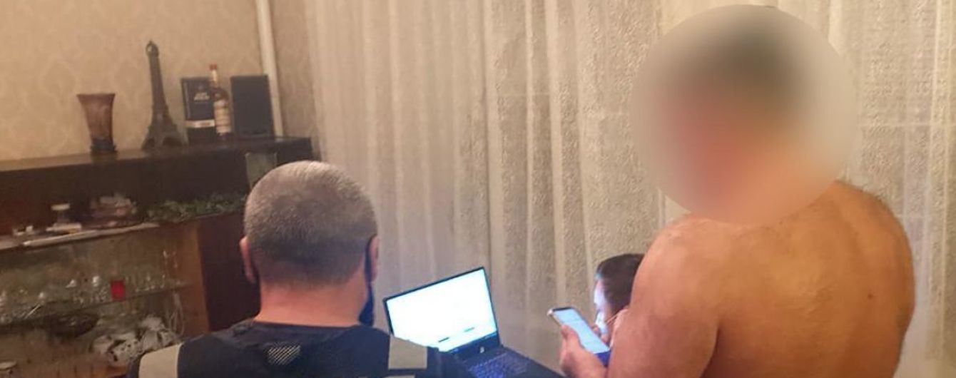 У Запоріжжі затримали чоловіка, який за гроші розповсюджував дитяче порно