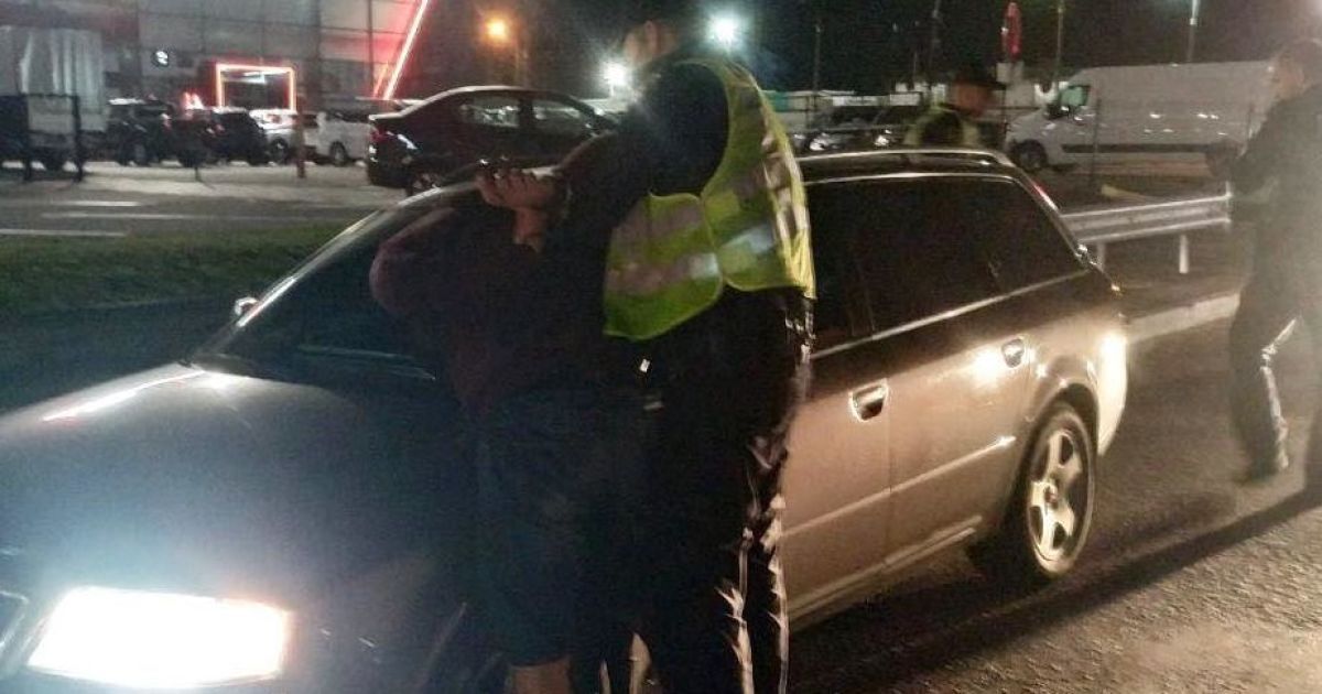 В Киеве с погоней задержали мужчину, который похитил девушку - СМИ