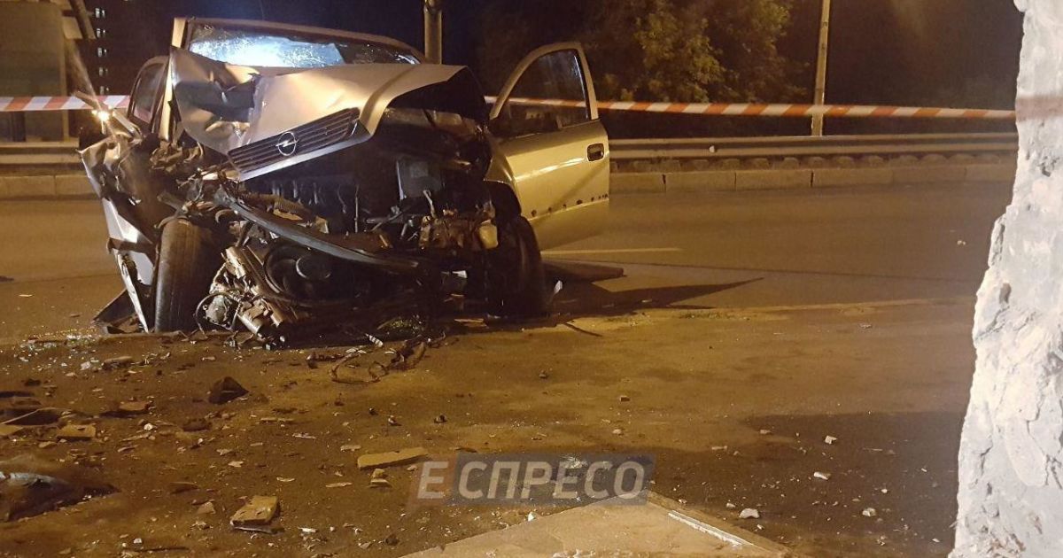 У жахливій ДТП в Києві загинула пасажирка таксі