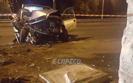 У жахливій ДТП в Києві загинула пасажирка таксі