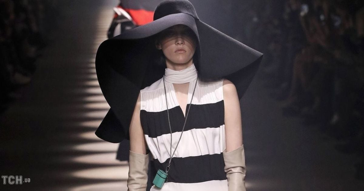 Коллекция Givenchy прет-а-порте сезона осень-зима 2020-2021