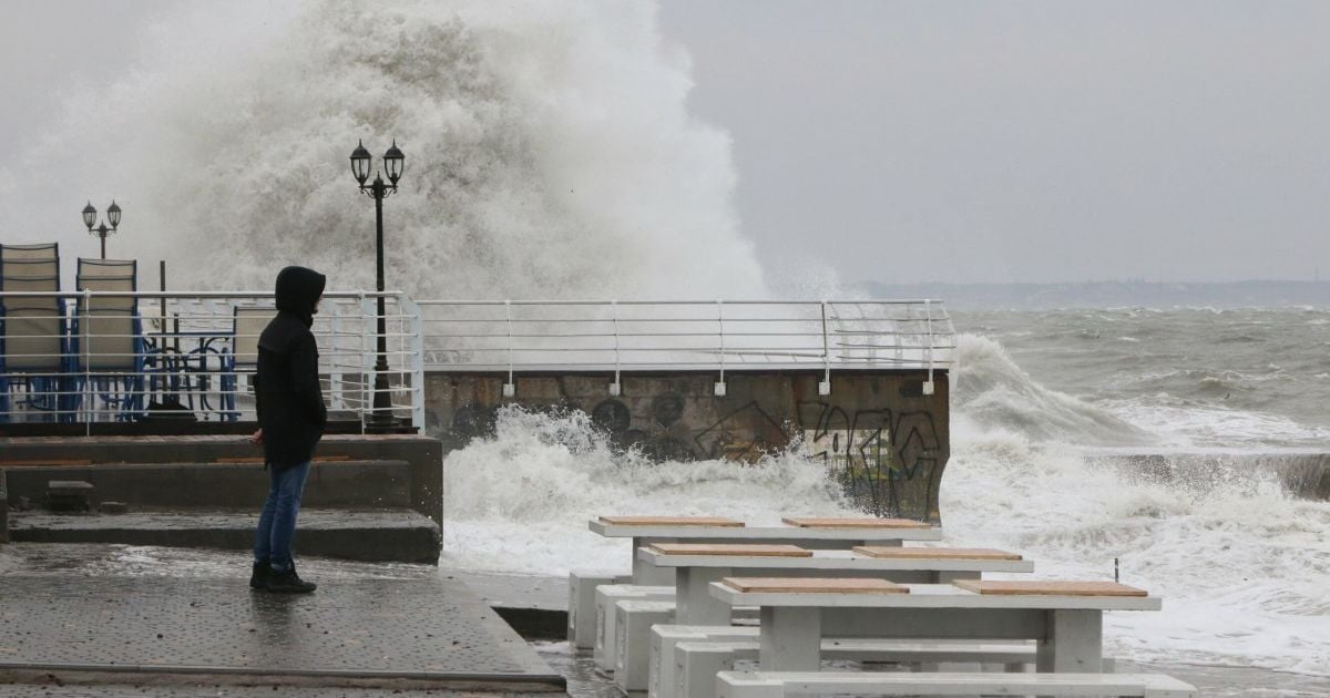 У Києві та області можливі перебої зі світлом через негоду