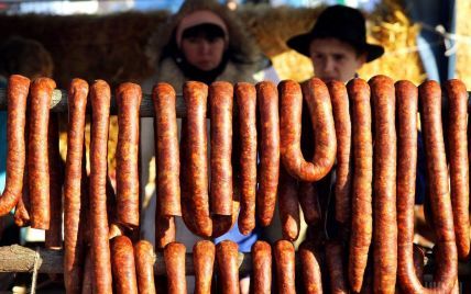 Непобедимая "колбасная мафия": на Волыни с земли торгуют мясом без документов, полиция и власти бессильны