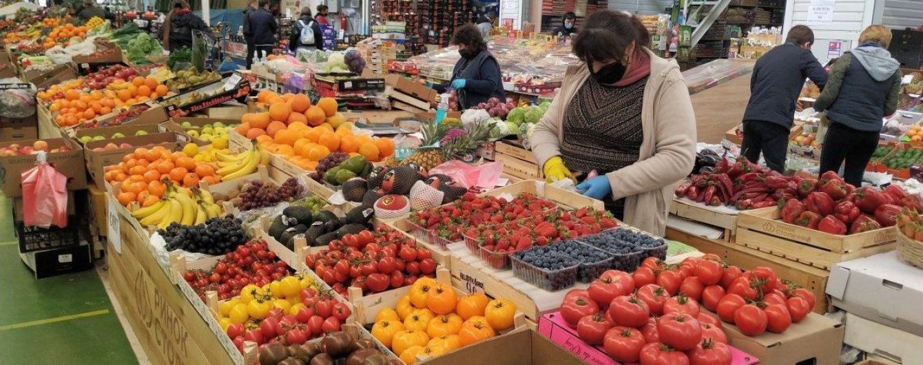 Цены на картофель, мясо и яблоки: как изменилась стоимость базовых продуктов в Украине за полгода