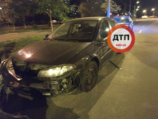 ДТП по-троещенски: в аварии в Киеве пострадали 8 авто