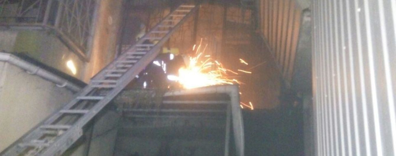 В Одесі сталася масштабна пожежа у багатоповерхівці: з'явилось фото