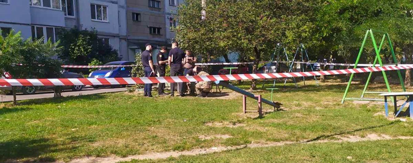 В Ивано-Франковске во дворе нашли гранатомет