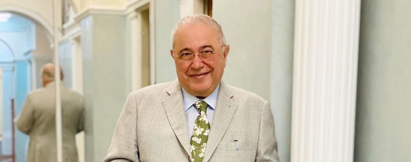75-річний Євген Петросян вперше показав сина від молодої дружини