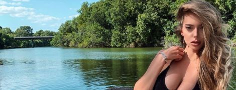 Сексуальная украинская теннисистка выпятила пышную грудь и произвела фурор в Сети