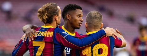 Дебют Пьянича, гол Гризманна: "Барселона" выиграла первый трофей сезона