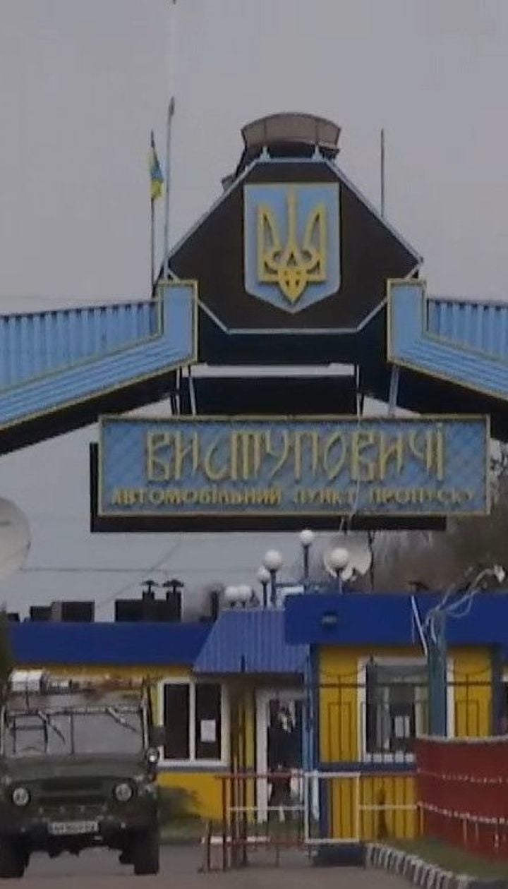 Затор із сотні вантажівок: біля кордону з Білоруссю закрили пункт пропуску