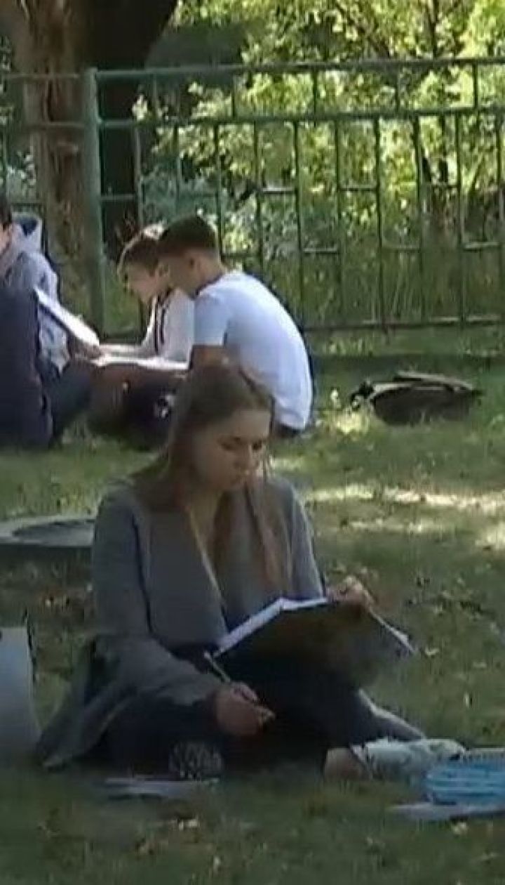 В красной карантинной зоне осталось семь областей Украины