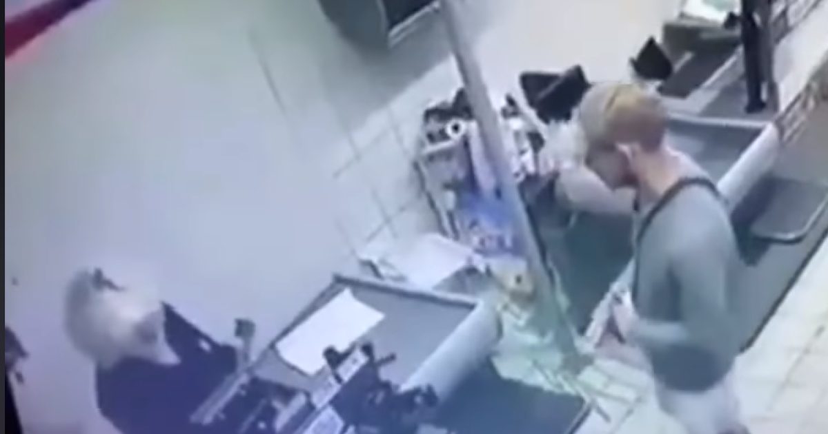 В Киеве орудует ночной вор-гуляка: появилось видео