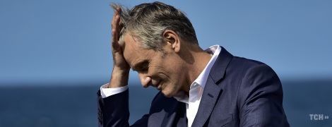 Осінь Арагорна: 61-річний Вігго Мортенсен в розкішному аутфіті позував на тлі океану