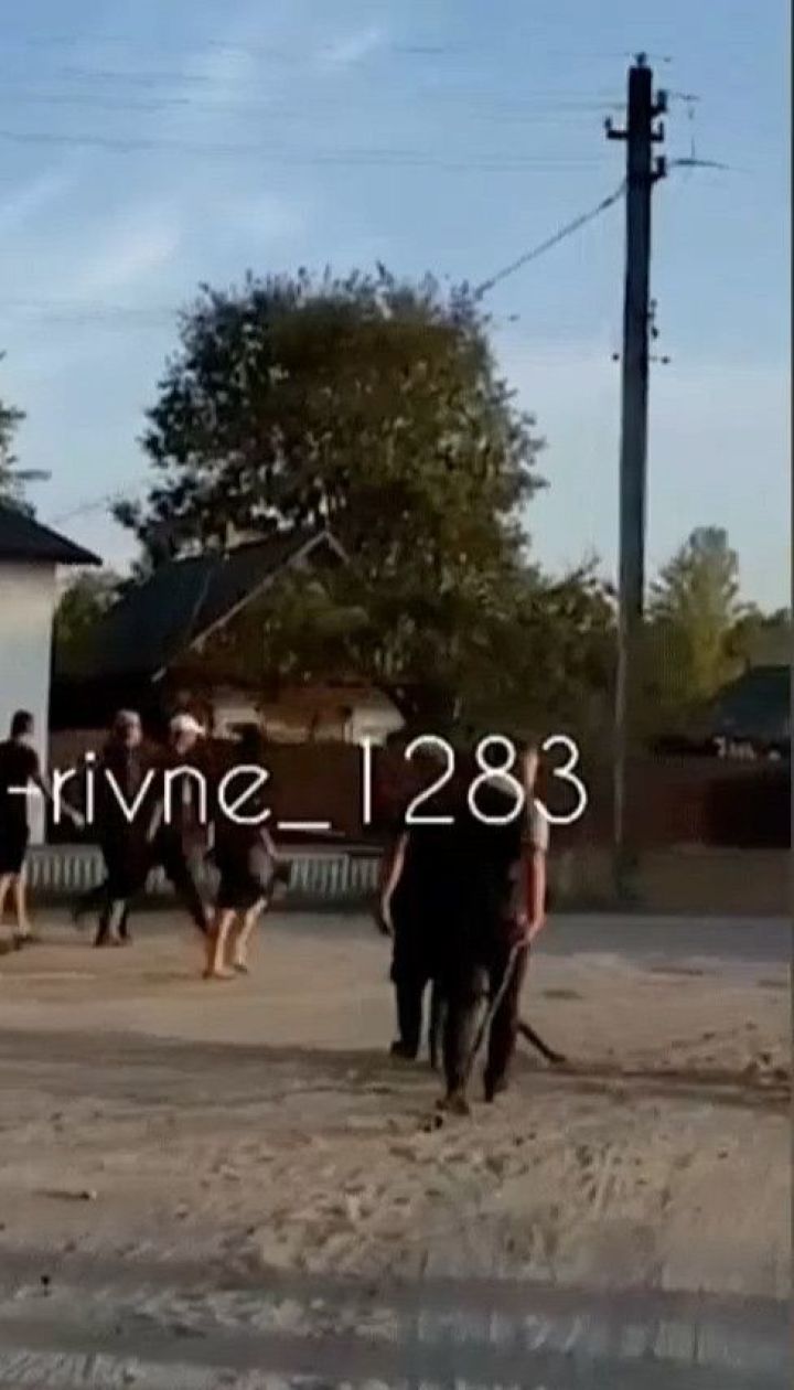 У Рівненській області з пострілами і гранатами ловили нелегальних бурштинокопачів