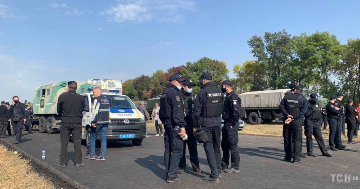 Хлопець, який вижив у катастрофі літака під Харковом та був у важкому стані, помер у лікарні
