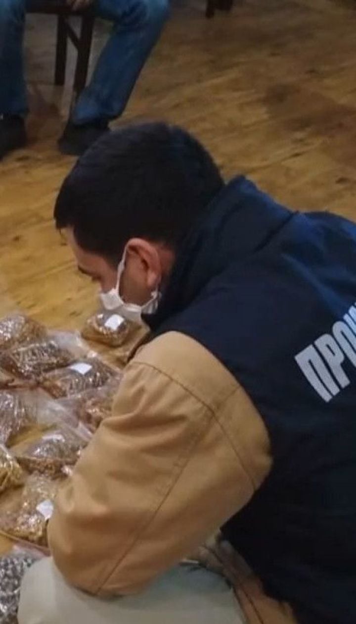 У Рівненській області СБУ вилучила бурштину на 4 мільйони гривень