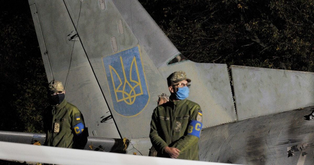 Авиакатастрофа Ан-26 возле Чугуева: приоритет первой посадки предоставили самолету с сыном командующего Воздушных сил