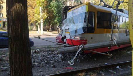 В Одессе трамваи попали сразу в две аварии в различных частях города