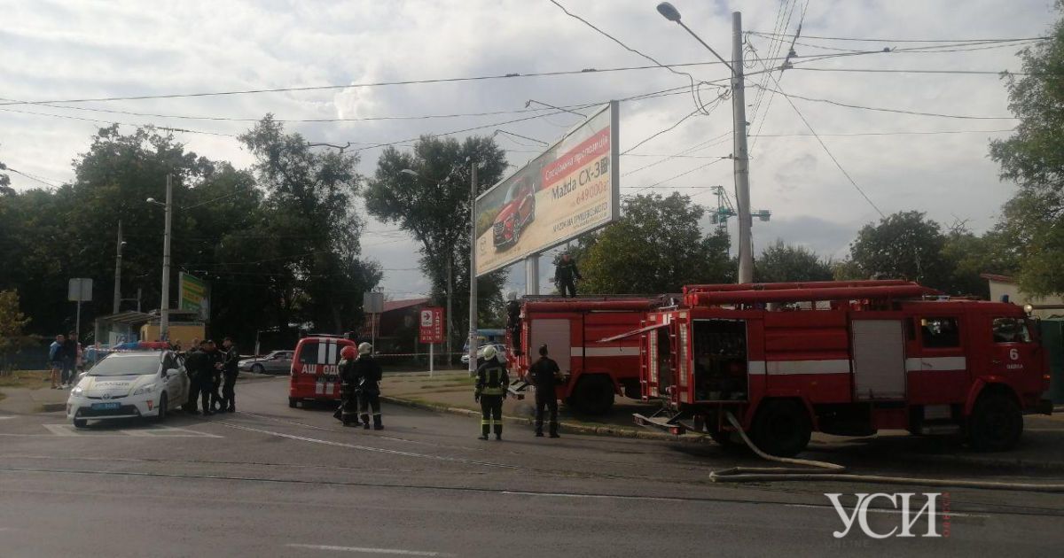В Одессе произошел пожар в частном доме: появились фото и видео