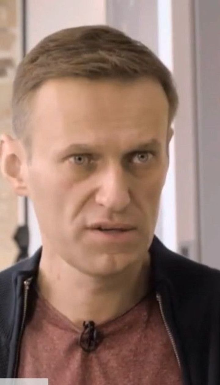 Не может спать и имеет проблемы с мелкой моторикой - Навальный рассказал о самочувствии